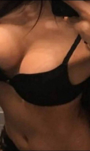 Вика — эротические фото