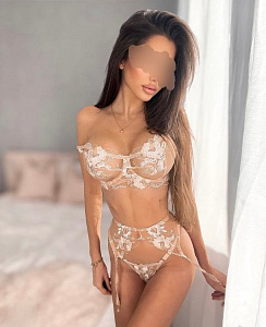 Кариночка горячая — эротические фото